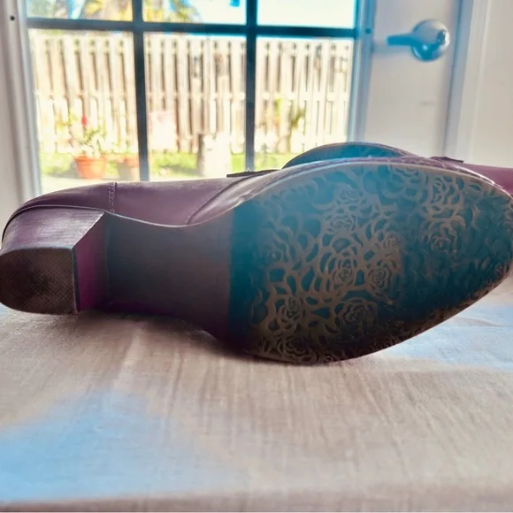 L’artiste by Spring Multi-strapped Ankle Boots, red - Picture 8 of 9